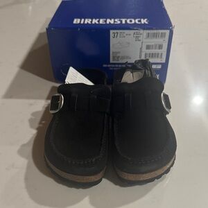 Birkenstock Buckley in Black Suede